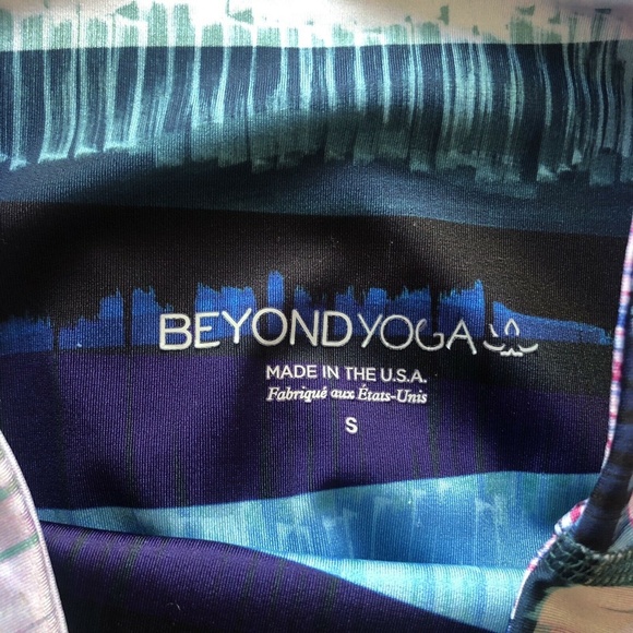 BEYOND YOGA Lux High Rise Midi Leggings in Palm Shadow Print - Picture 5 of 7